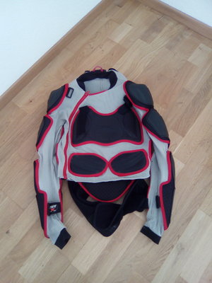 dainese.jpg